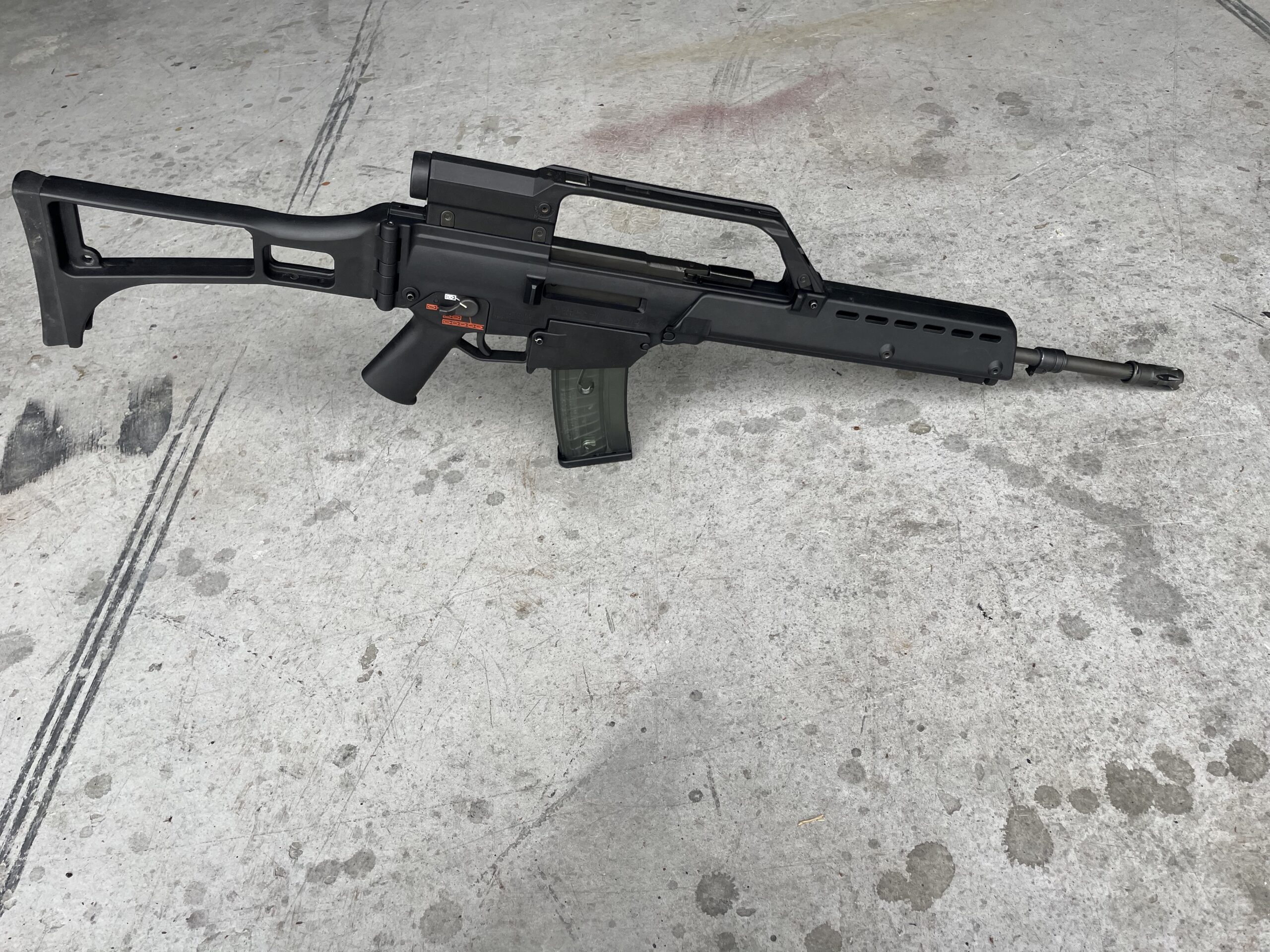 o9DBF